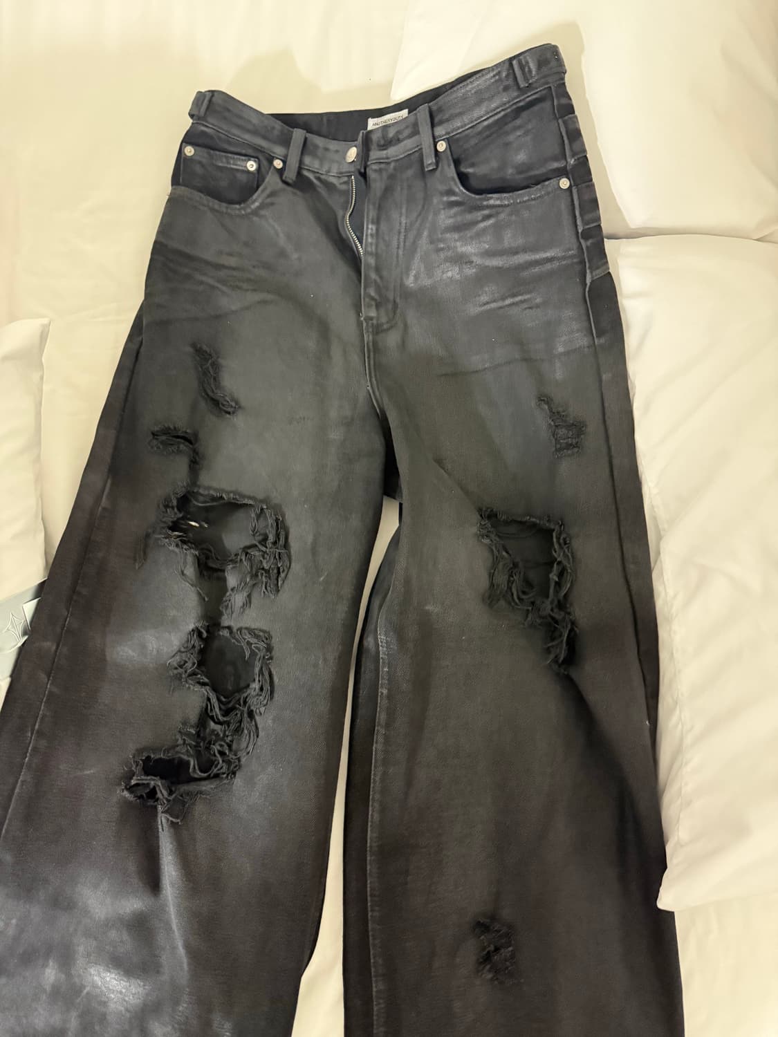 어나더유스 3 레이어드 디스트로이드 진 - 코티드 블랙 상품이미지5