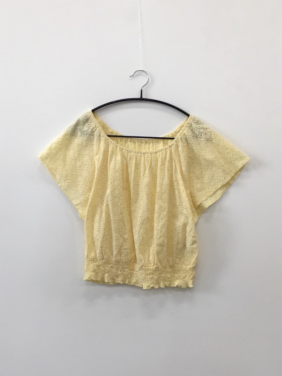 GU Yellow Eyelet Lace Crop Blouse 상품이미지3