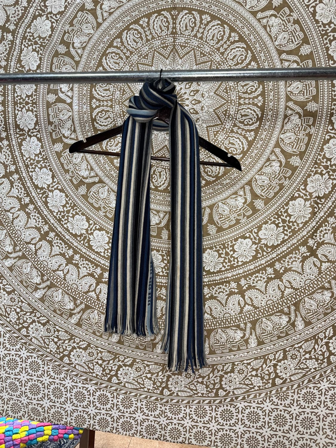 휴고보스 스트라이프 머플러 목도리  상품이미지3