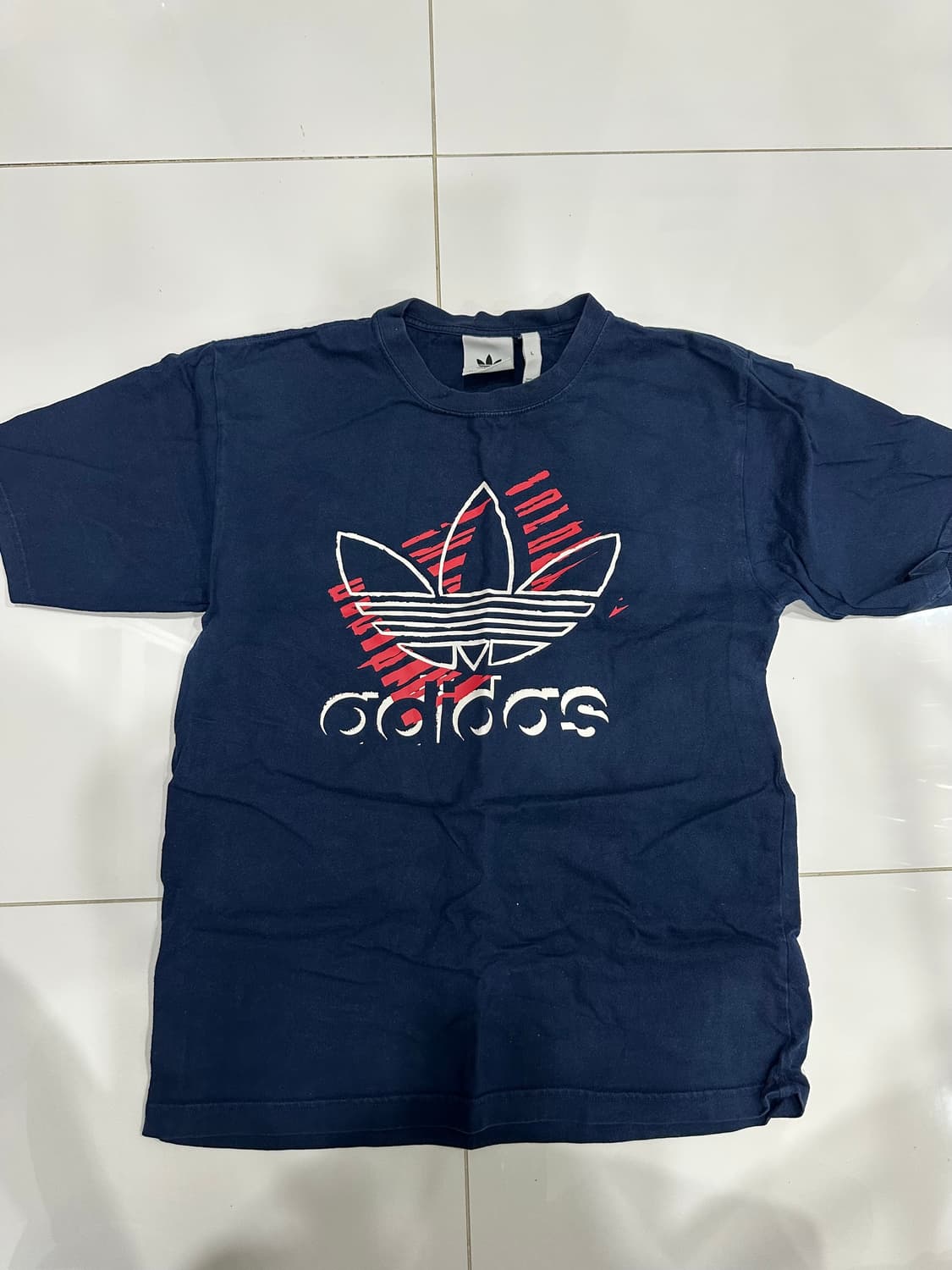 아디다스 빈티지 반팔 L 상품이미지1