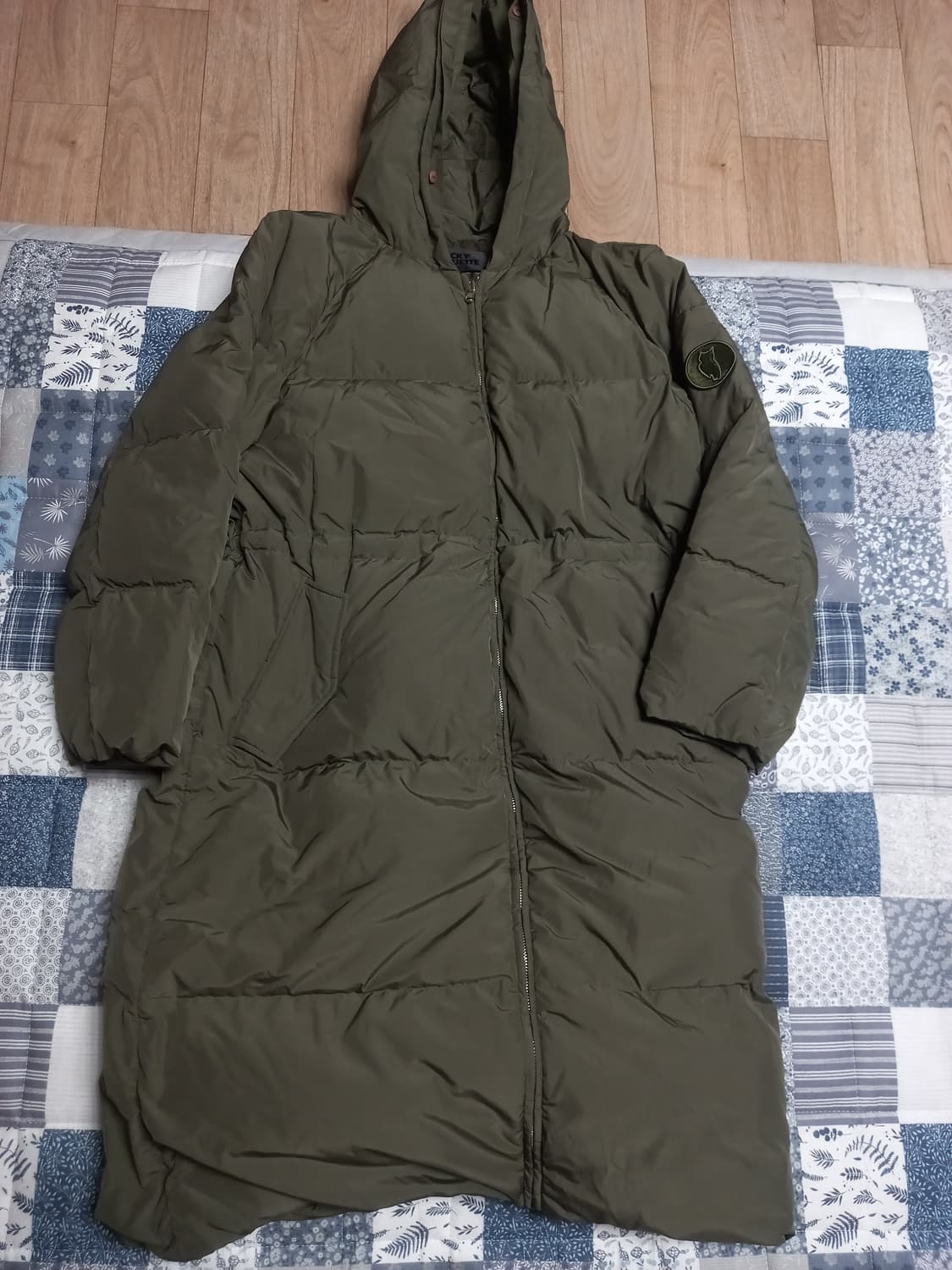 럭키슈에뜨 롱패딩 160-88 (66~77) 상품이미지1