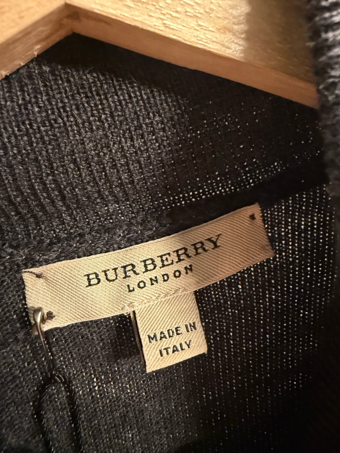 M 버버리BURBERRY 메리노울 반팔 터틀넥 니트 차콜 상품이미지5