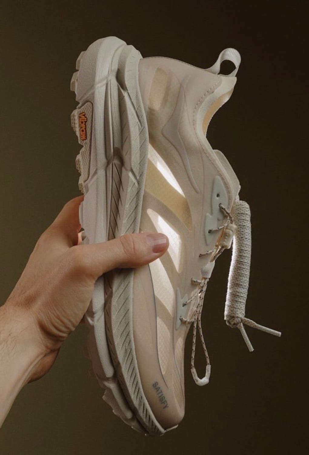 호카 새티스파이 마파테스피드4 라이트 본 판매합니다 상품이미지1