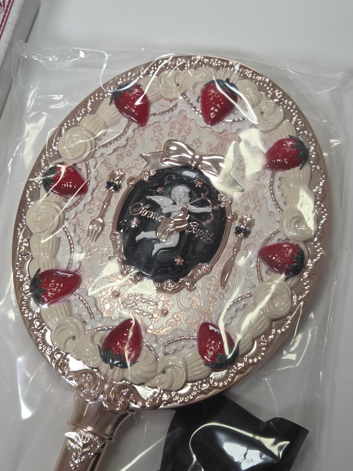 새상품) 플라워노즈 스트로베리 큐피드 거울 손거울 레드블랙 상품이미지2