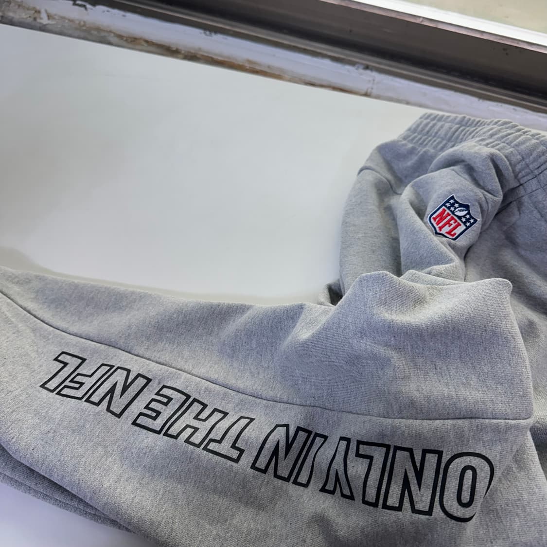 M NFL 루즈핏 그레이 밴딩 스웻 조거팬츠 상품이미지2