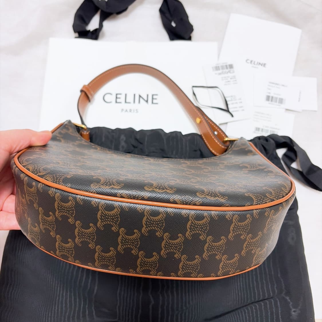 정품) 셀린느 트리옹프 캔버스 아바 호보백 상품이미지3