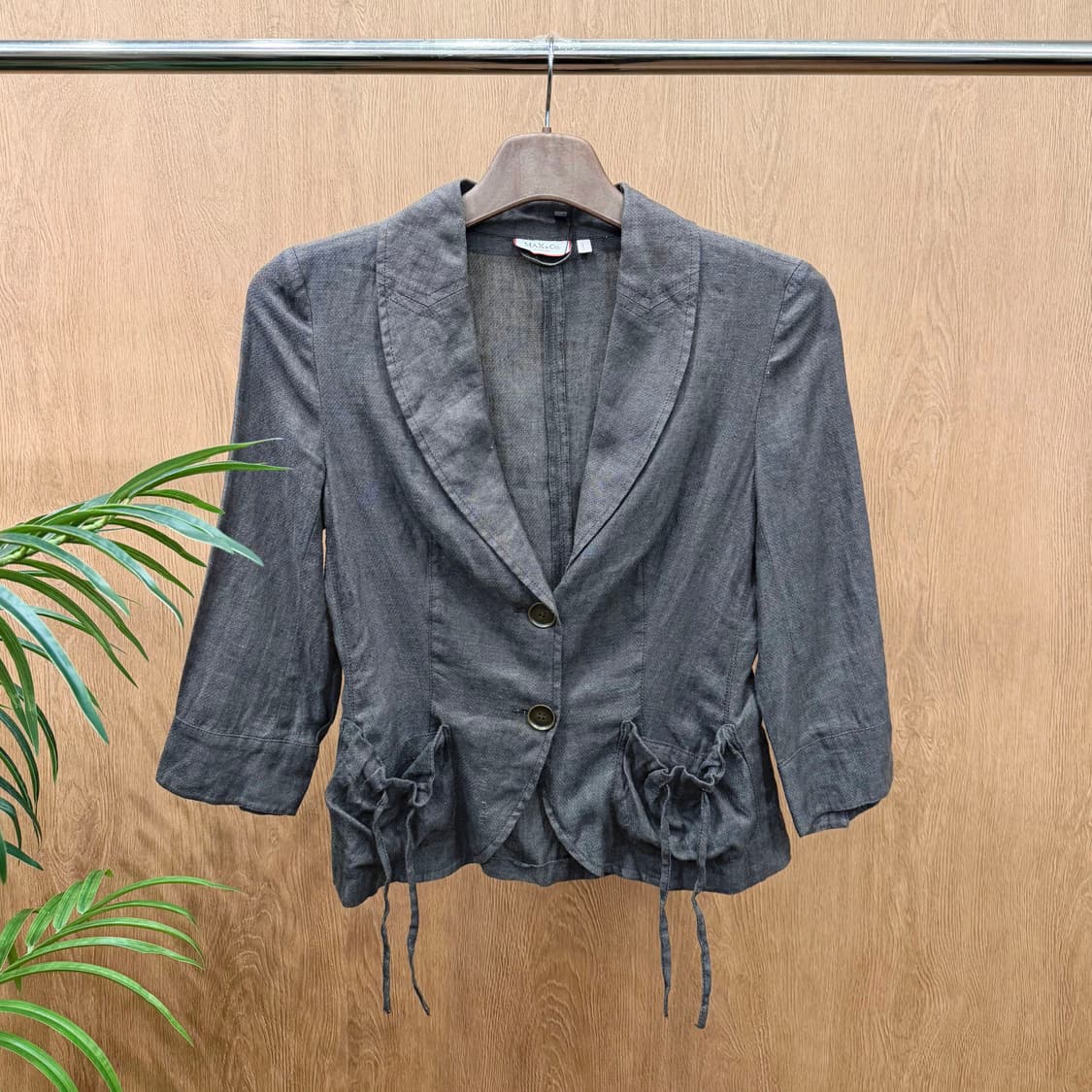 막스앤코 린넨 자켓 7부 소매 셔링 스트링 포켓 디테일 슬림핏 차콜 상품이미지1