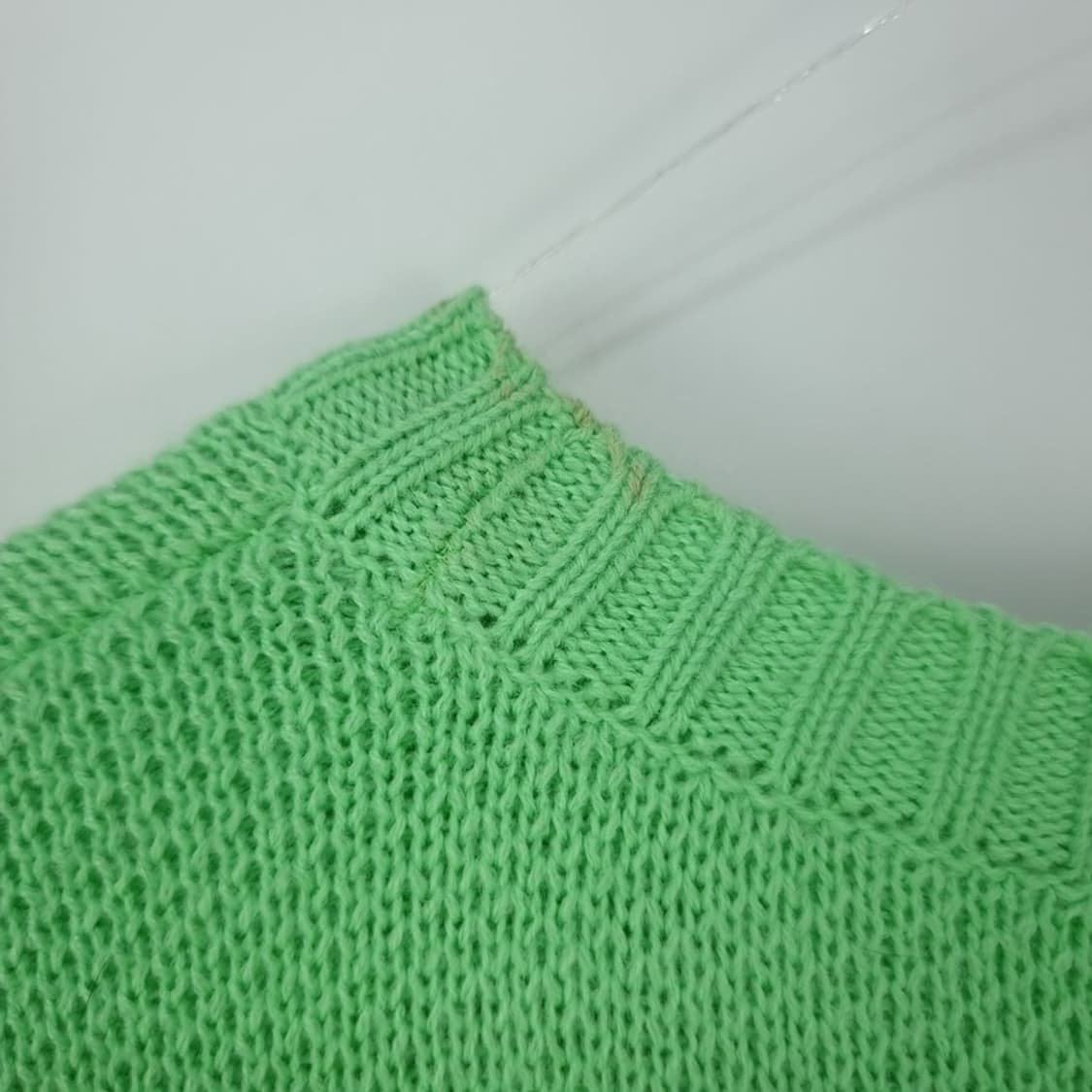 [아조바이아조] 그래픽 프린팅 오버핏 니트 M19305 상품이미지10