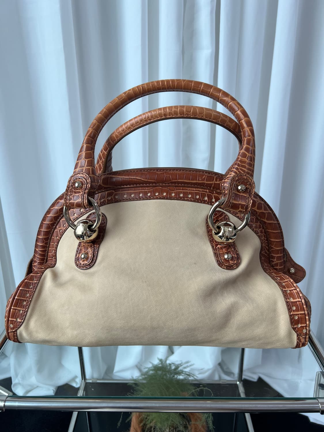 셀린느 엠보싱 숄더백 상품이미지5