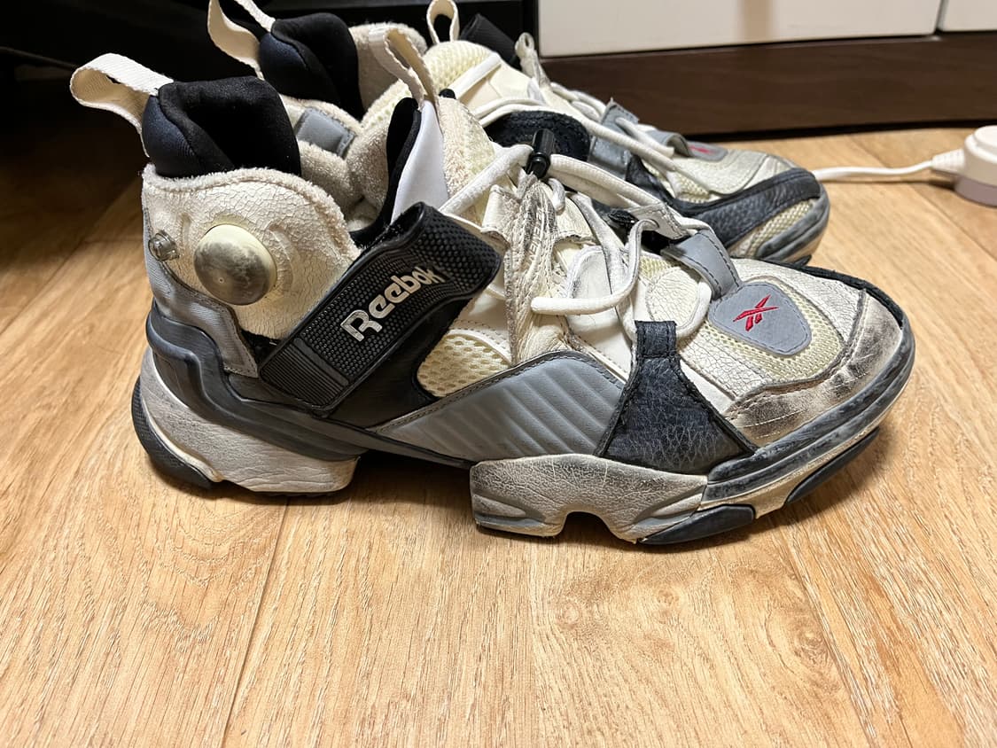 (지디착용) 리복 베트멍 콜라보 펌프 퓨리 270 판매 상품이미지5