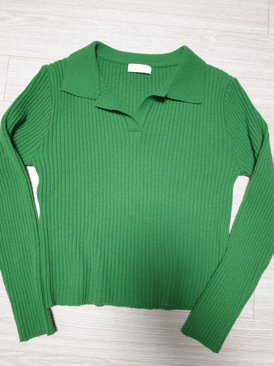 녹색 카라 골지 크롭니트  상품이미지1