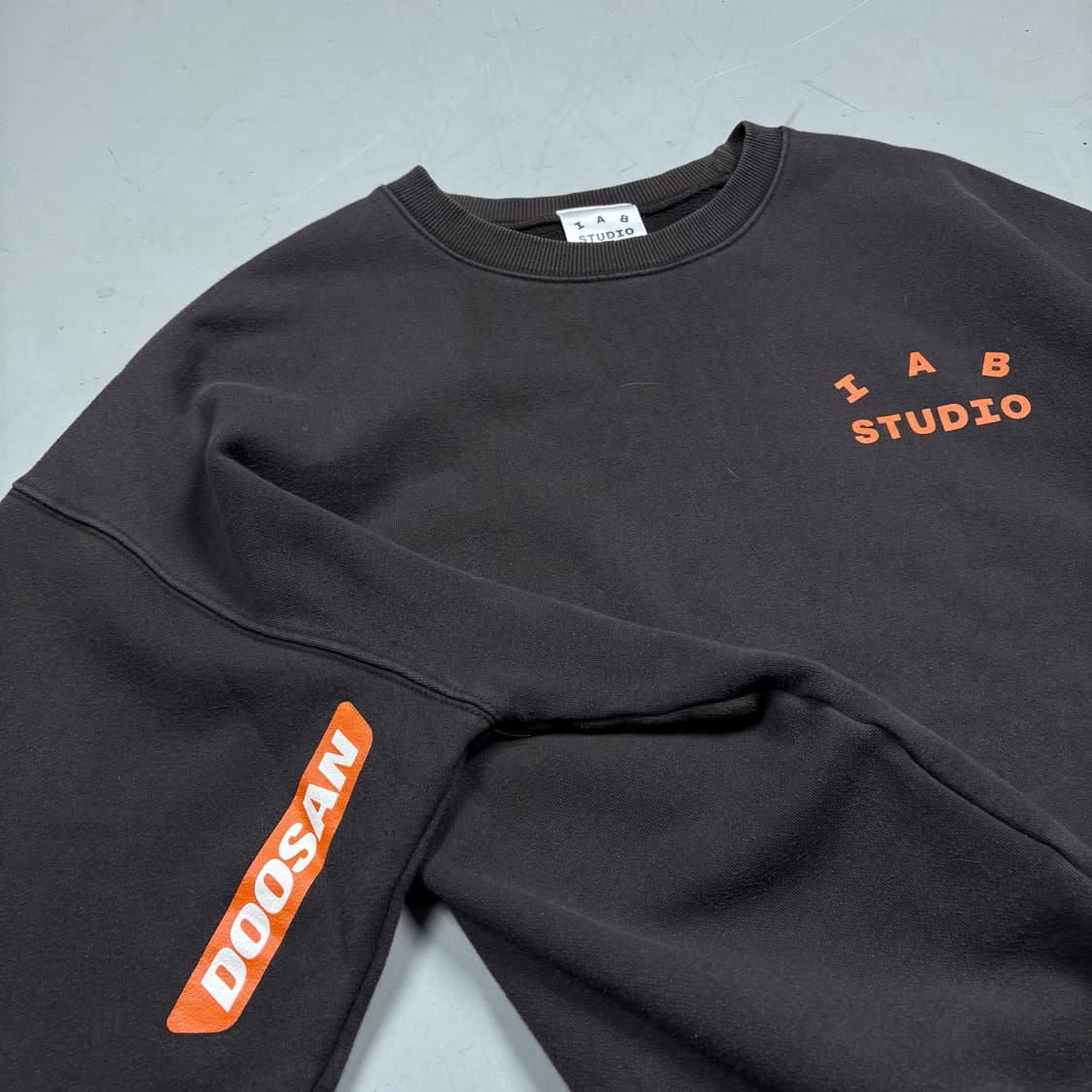 아이앱 스튜디오 맨투맨 상품이미지2