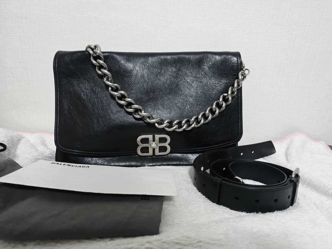 발렌시아가 BB 소프트 플랩백 라지 상품이미지2