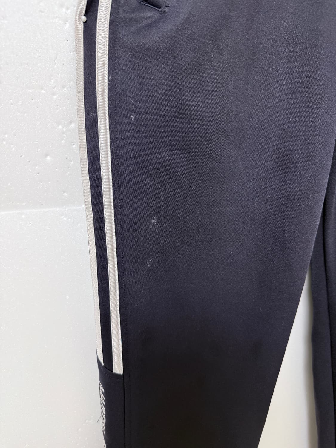 아디다스(adidas) 삼선 트랙팬츠 네이비 밑단지퍼 데일리 상품이미지4