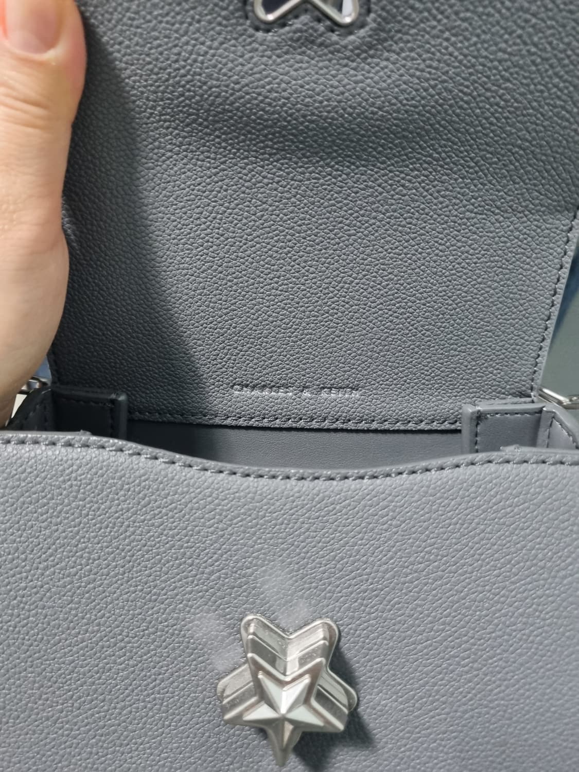 찰스앤키스 가죽 크로스 체인 백 상품이미지5