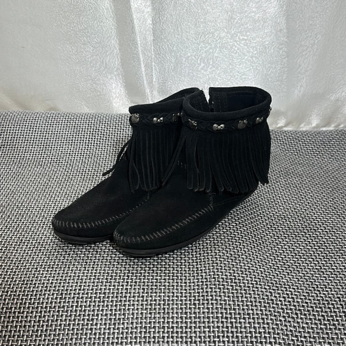 MINNETONKA X KITTY 부츠 블랙 상품이미지2