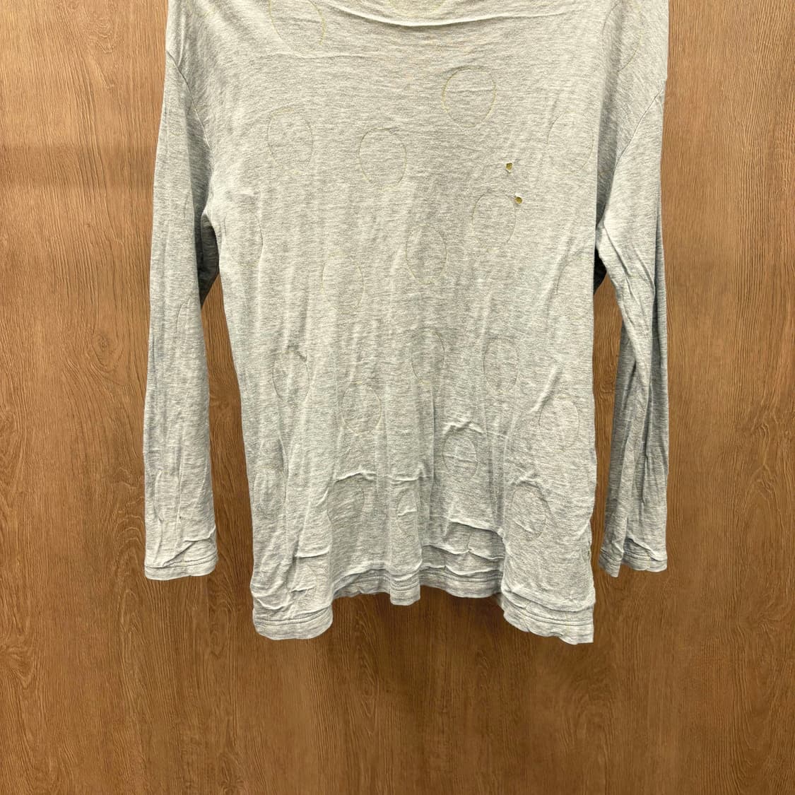 이세이미야케 플랜테이션 코튼 긴팔 티셔츠 서클 패턴 디테일 그레이 옐로우 상품이미지5