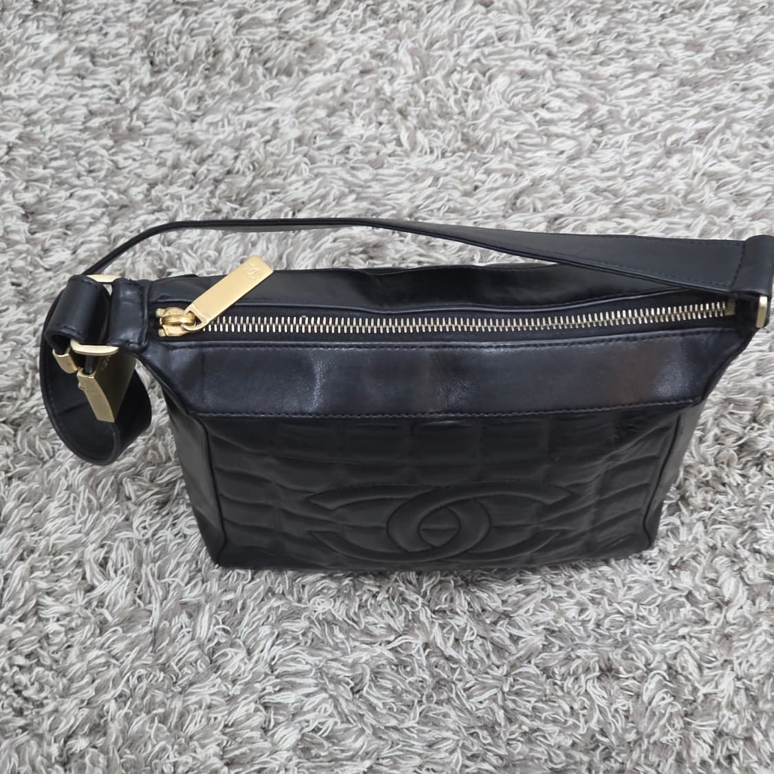 샤넬 초코바 정방형 숄더백 상품이미지3