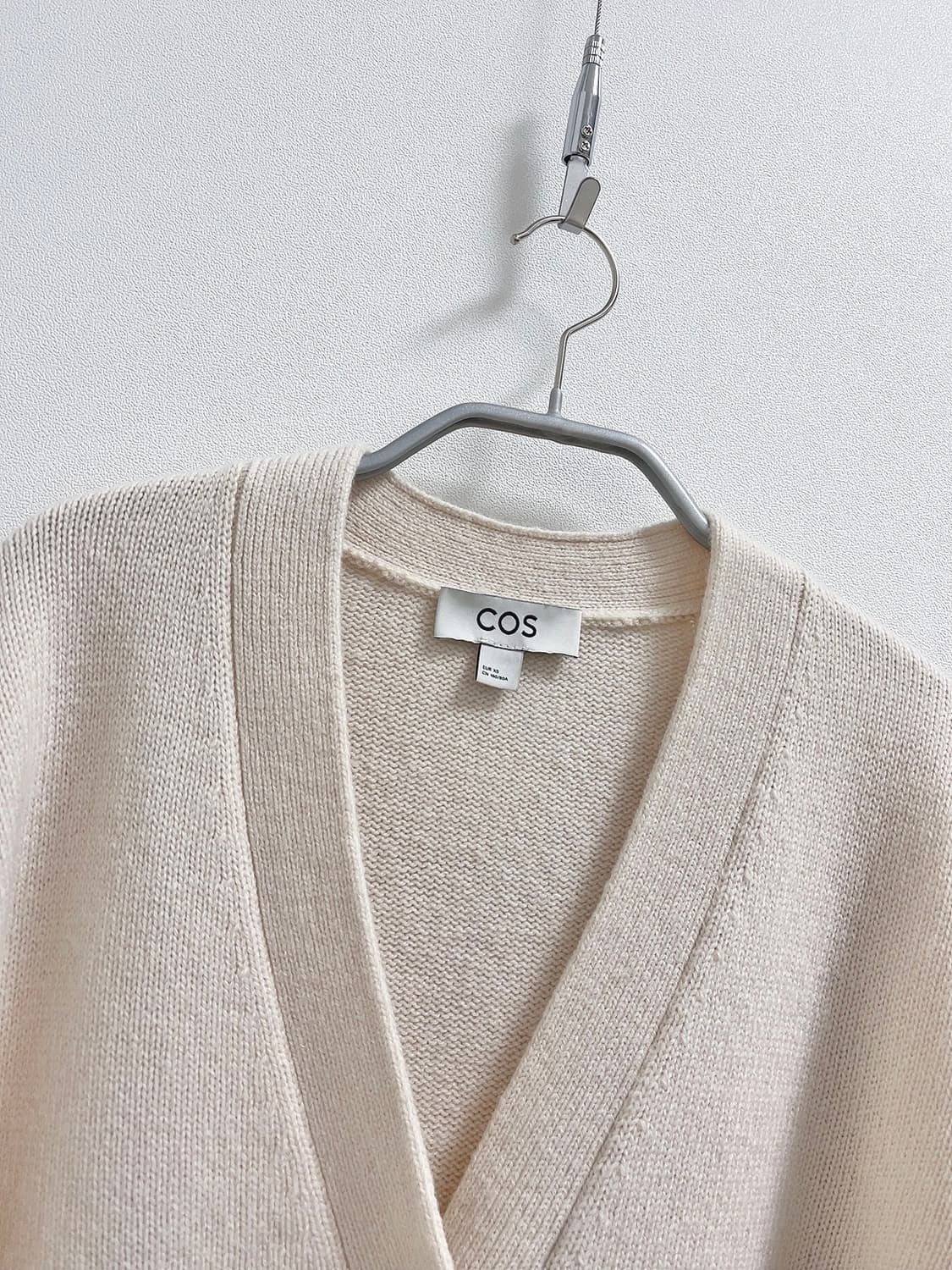 코스 아이보리 울 100 가디건 상품이미지2