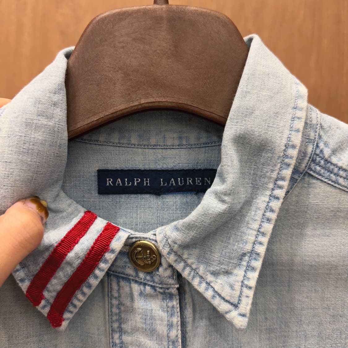 랄프 로렌 코튼 데님 롱 셔츠 백 넘버 패치 자수 와펜 디테일 블루 상품이미지8