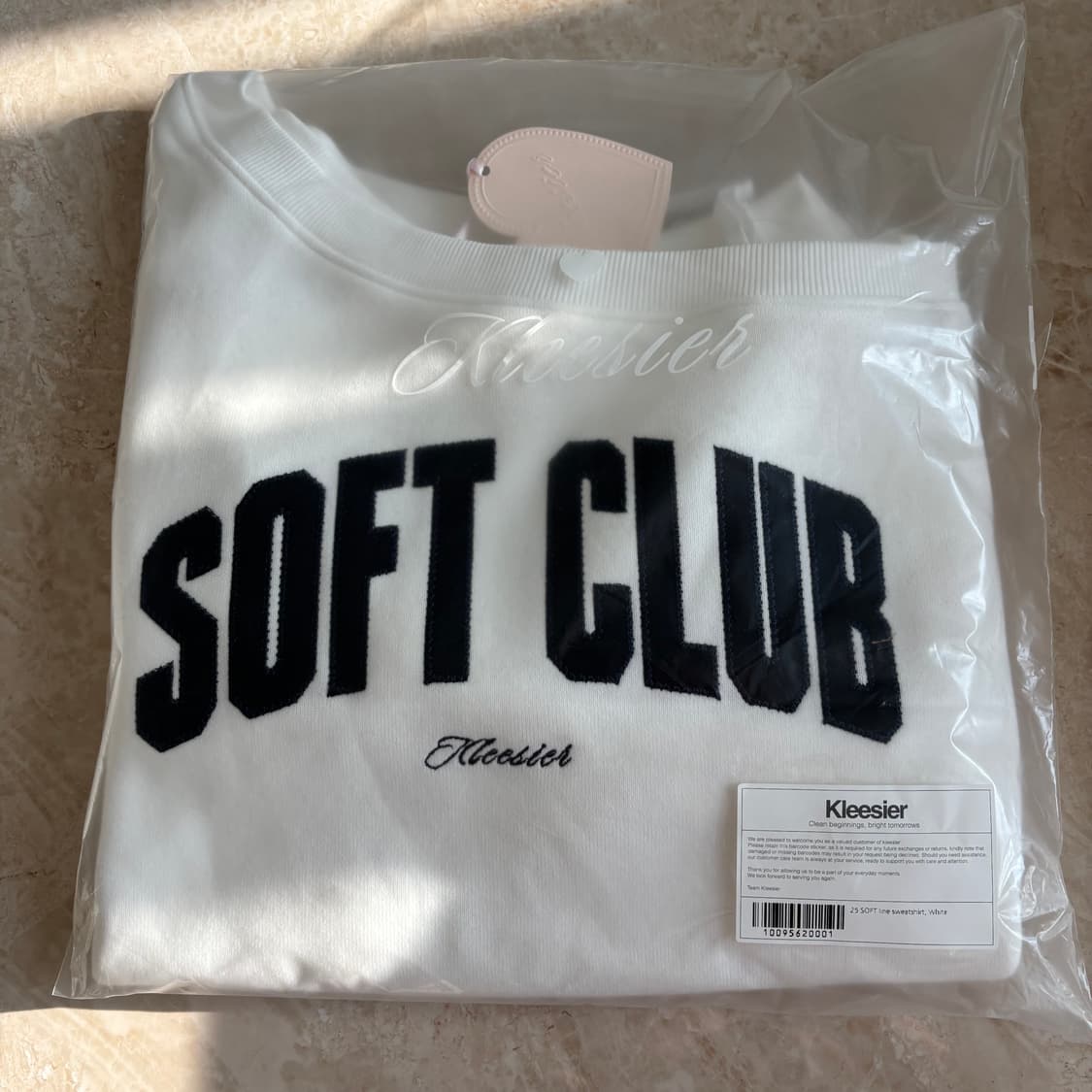 새상품 클리시어 25 SOFT line sweatshirt 맨투맨 화이트 상품이미지3