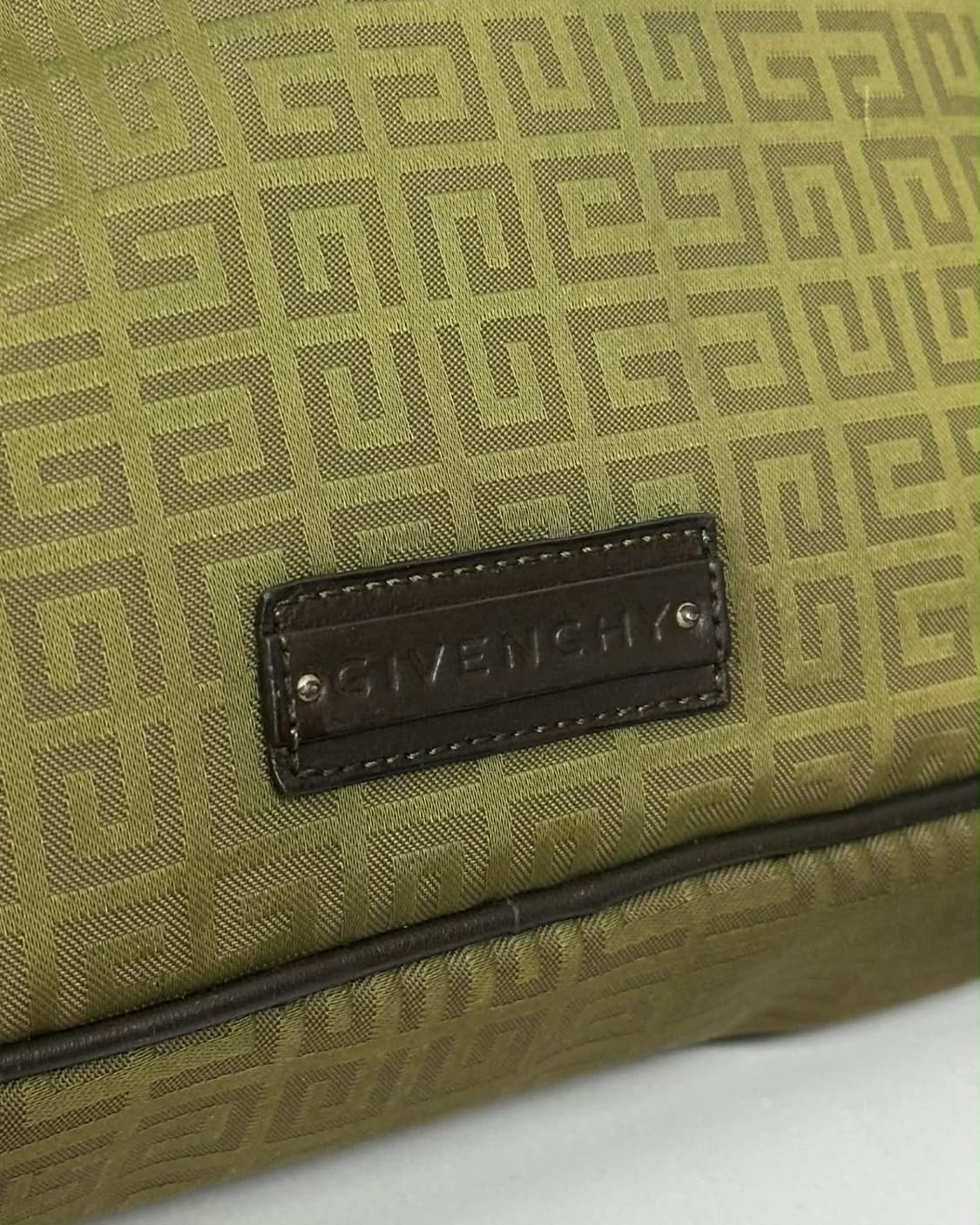 지방시 모노그램 크로스백 상품이미지6