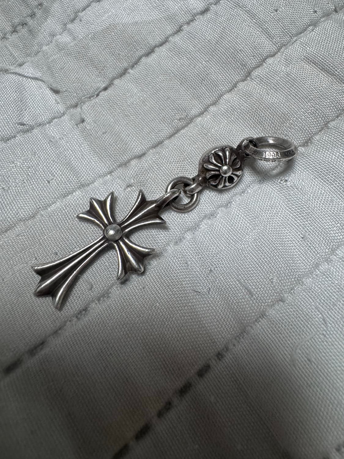 크롬하츠 타이니 원볼 크로스 펜던트 상품이미지1