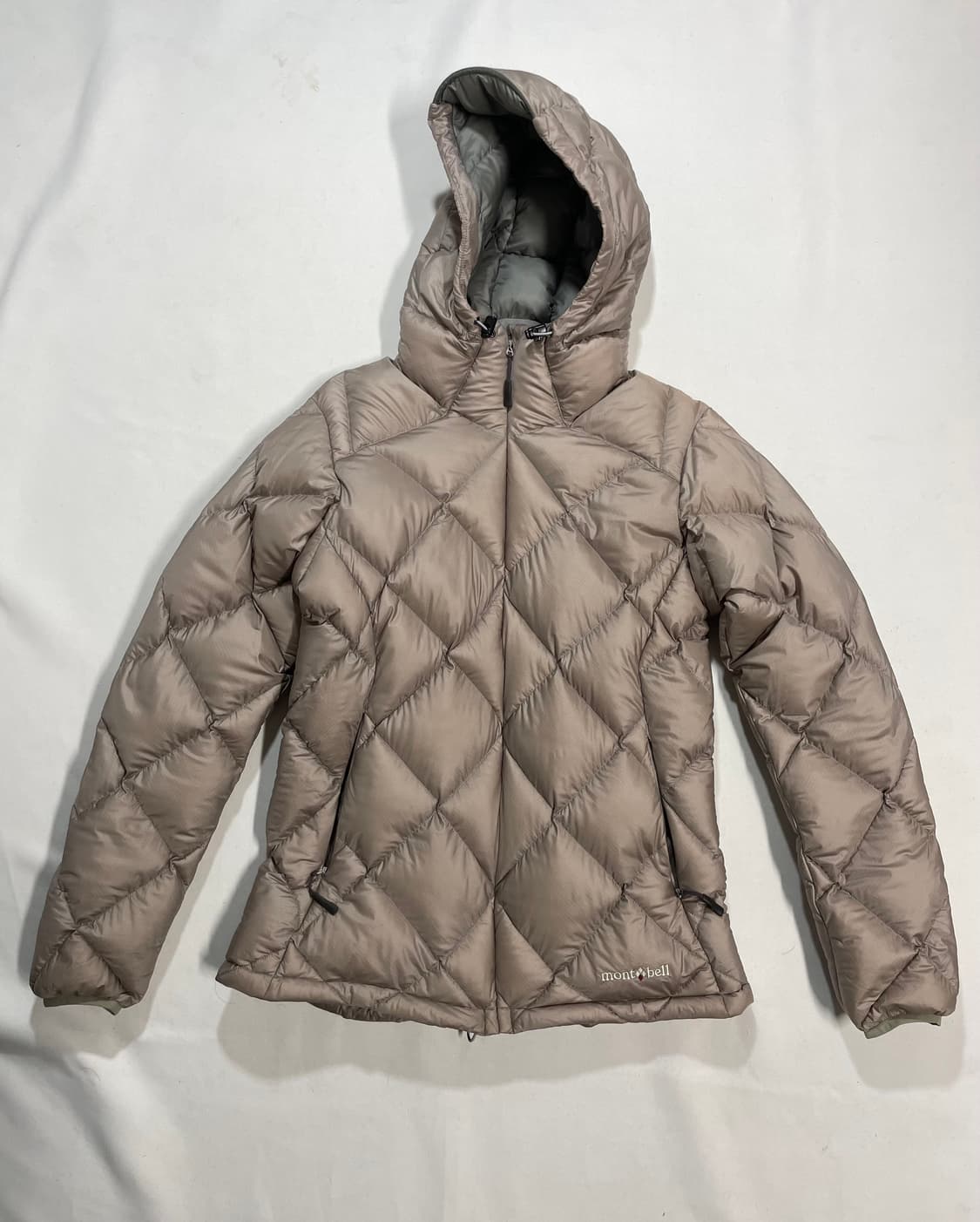 몽벨 재팬 다이아몬드 퀼팅 구스다운 후디드 경량패딩 상품이미지1