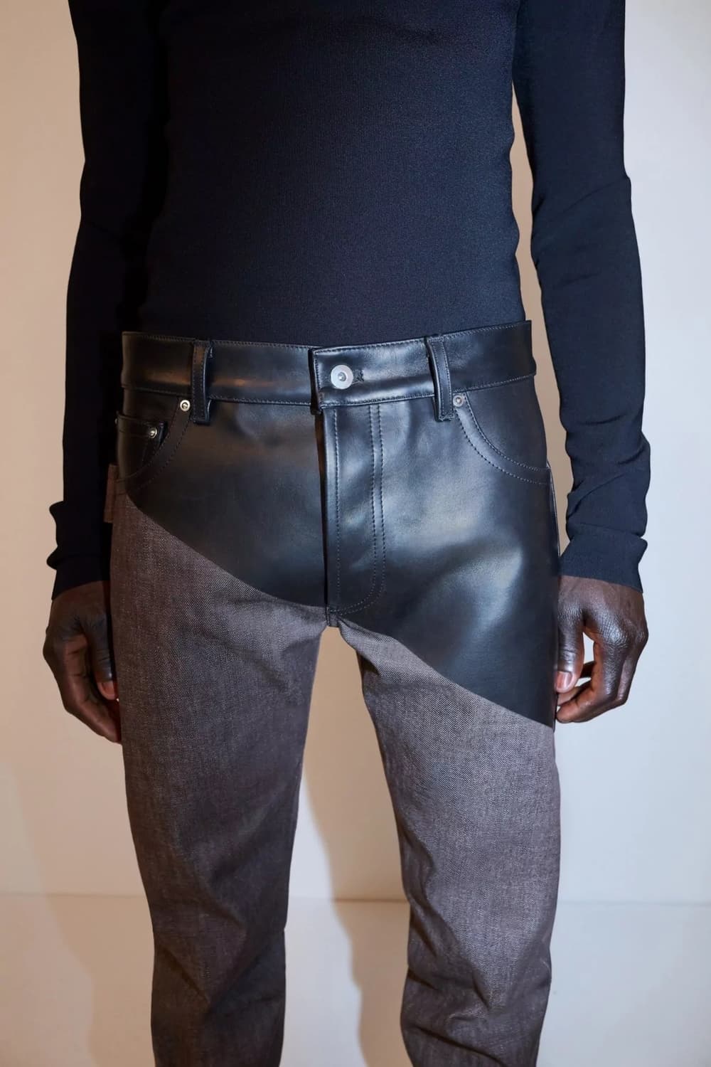 보테가 베네타 레더 믹스 진 상품이미지1