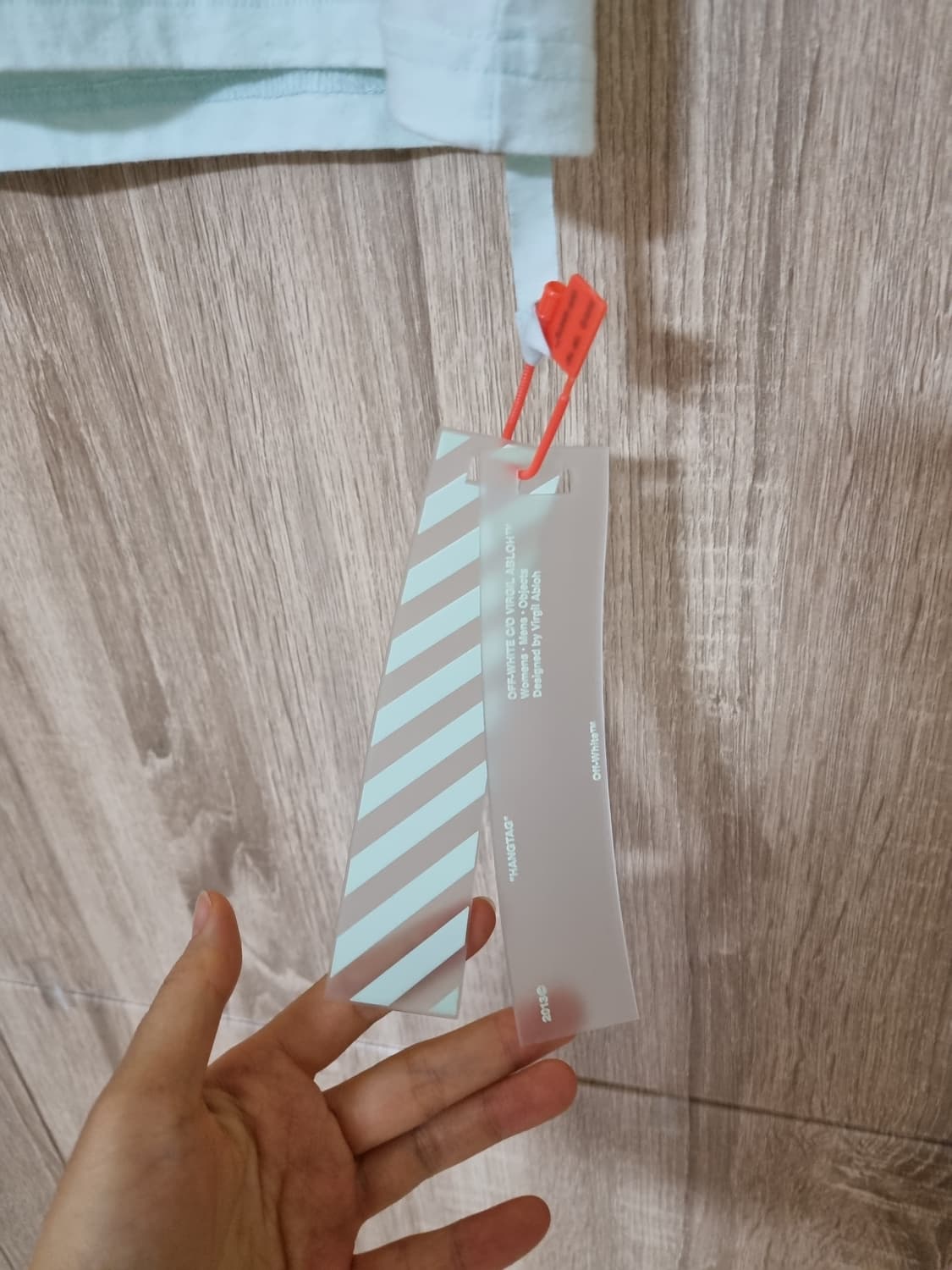 오프화이트 반팔티  상품이미지4