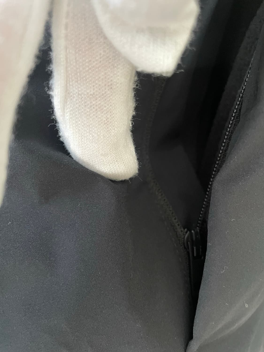유니클로 패딩 여성 패딩 M 사이즈 블랙 / 택달린 미사용품 상품이미지5