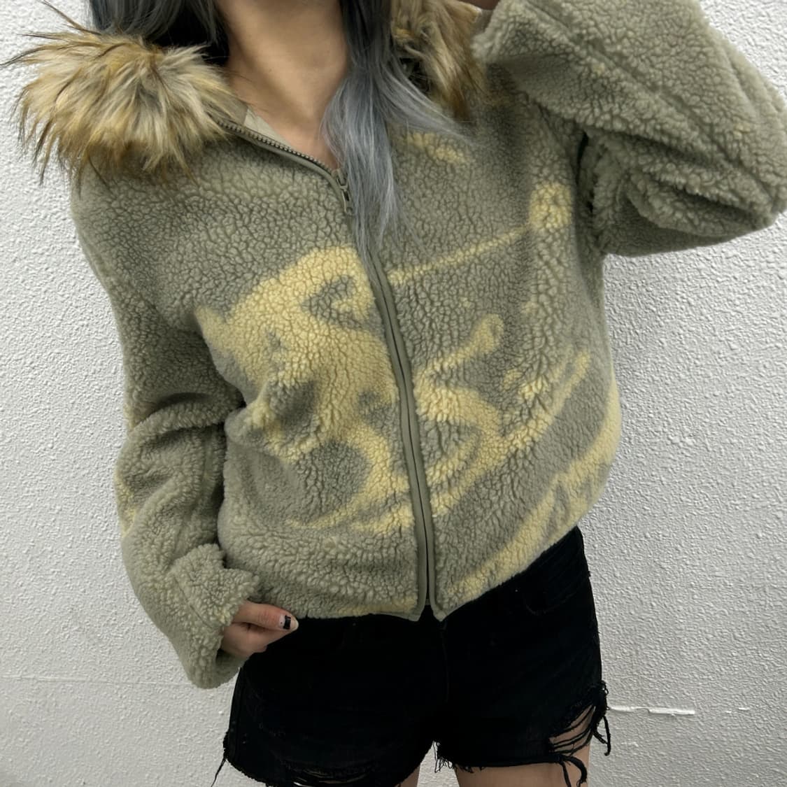 오픈와이와이 라이트카키 뽀글이 울프죠 후드집업 ( 발매가 318000원  상품이미지1