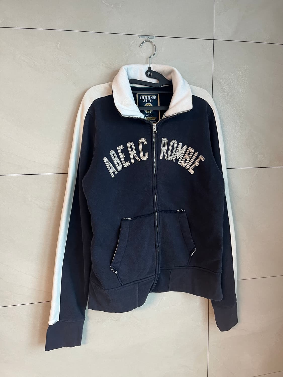 아베크롬비 네이비 화이트 집업 [L] 상품이미지2