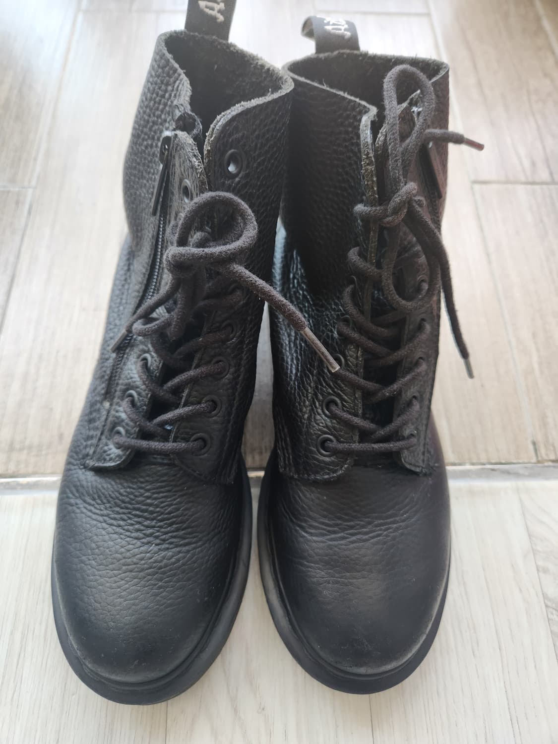 닥터마틴 1460 파스칼 집업 워커 (240) 상품이미지2