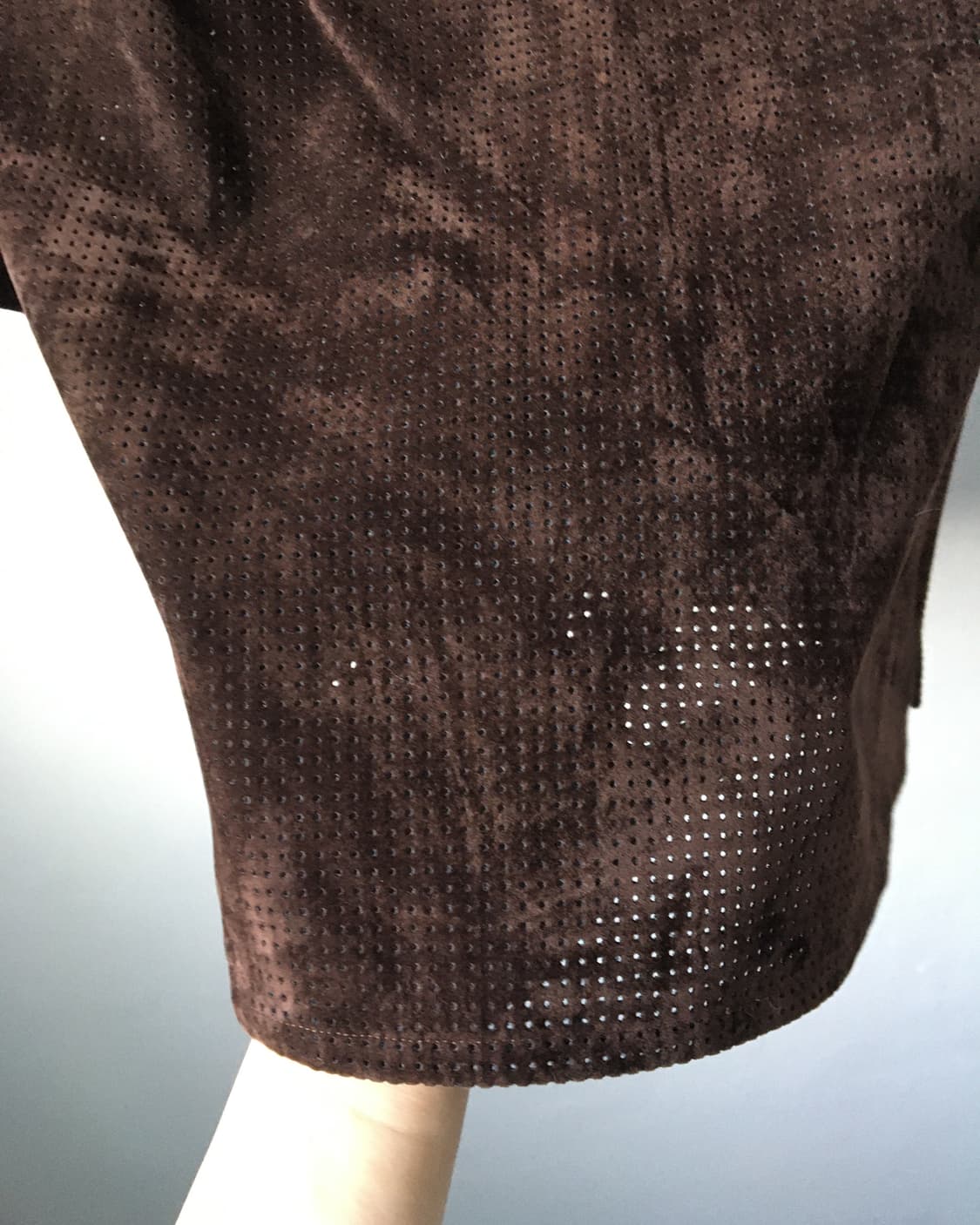 Punching point high neck suede top 상품이미지4