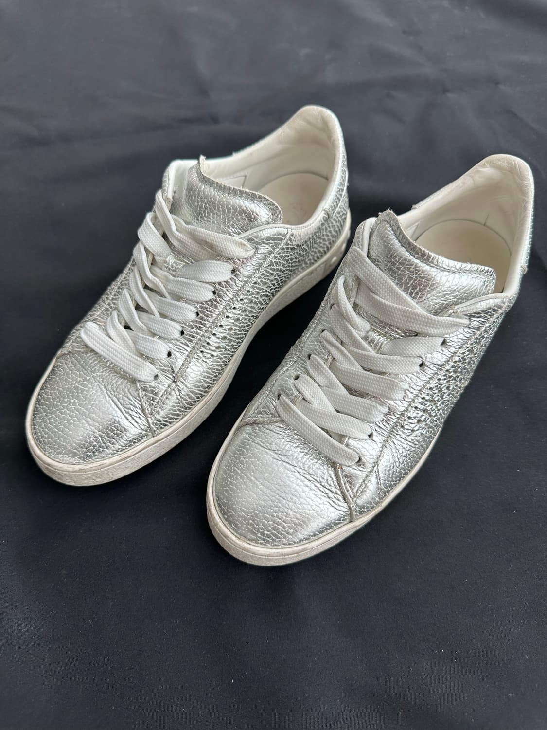 토즈 (TOD'S) 여성 메탈릭 실버 레더 스니커즈 (35사이즈) 상품이미지1