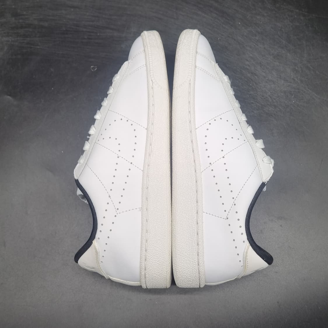 나이키 테니스 클래식 스니커즈 255 상품이미지5