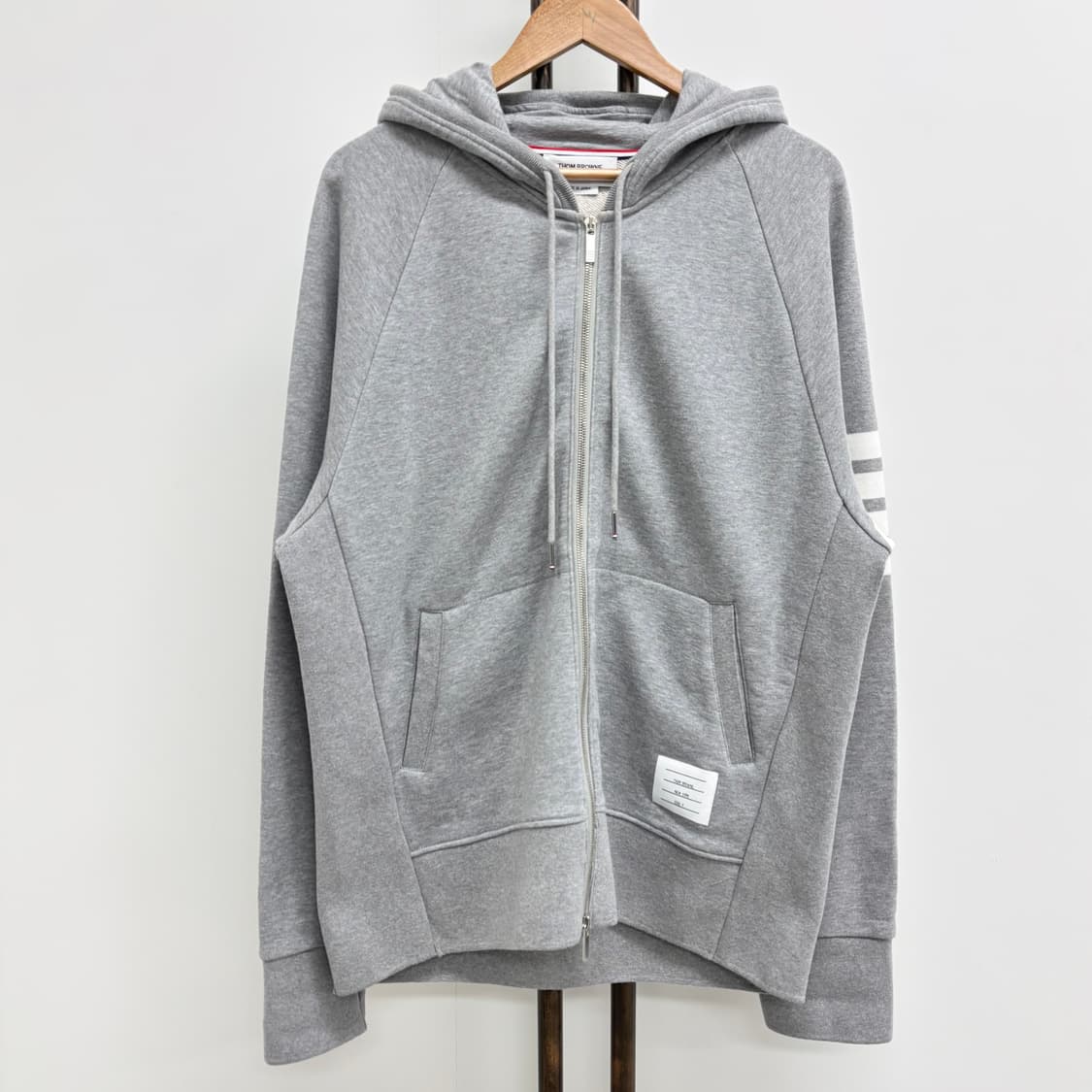 [7]톰브라운 사선완장 후드집업 상품이미지1
