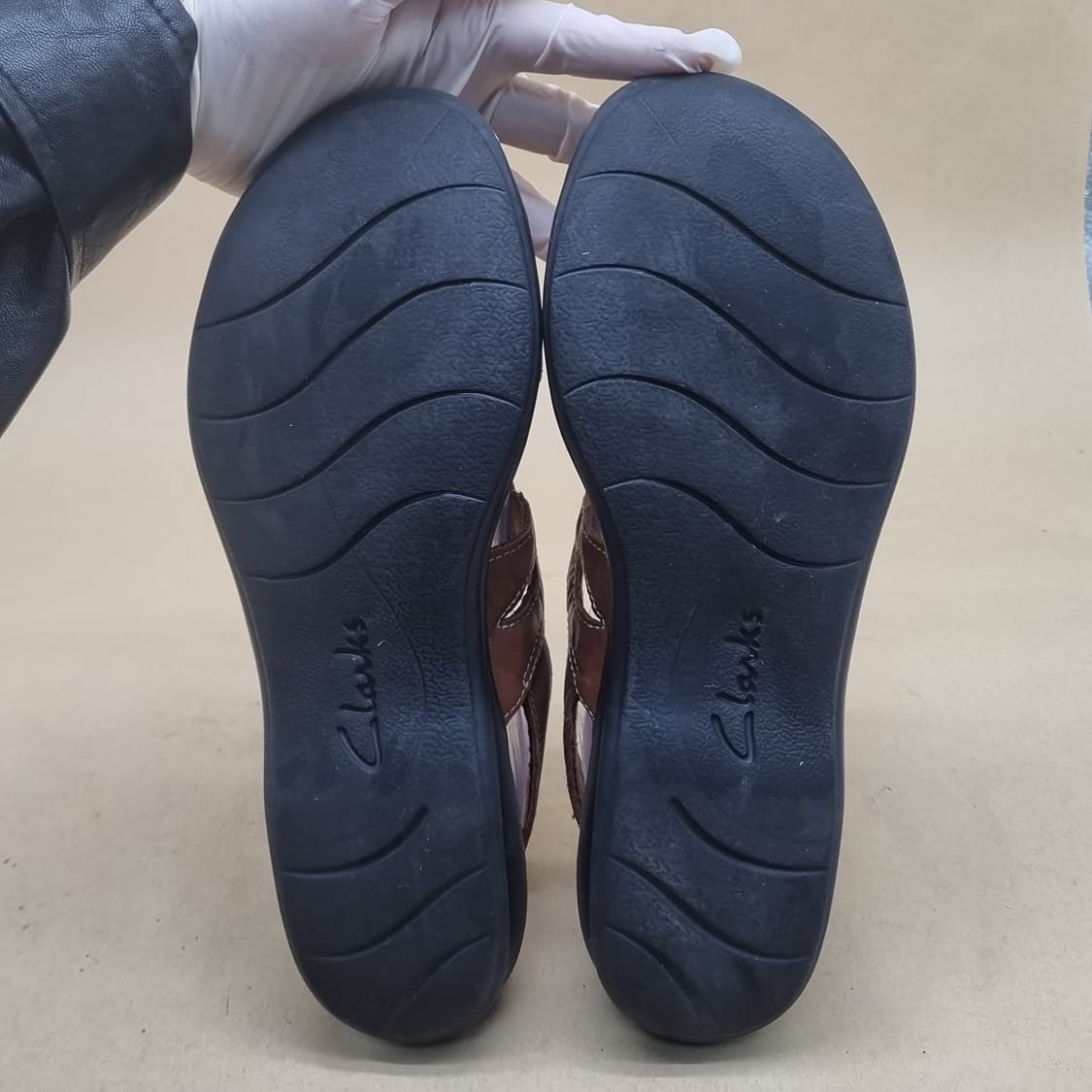 클락스 쿠션 샌들250 상품이미지3