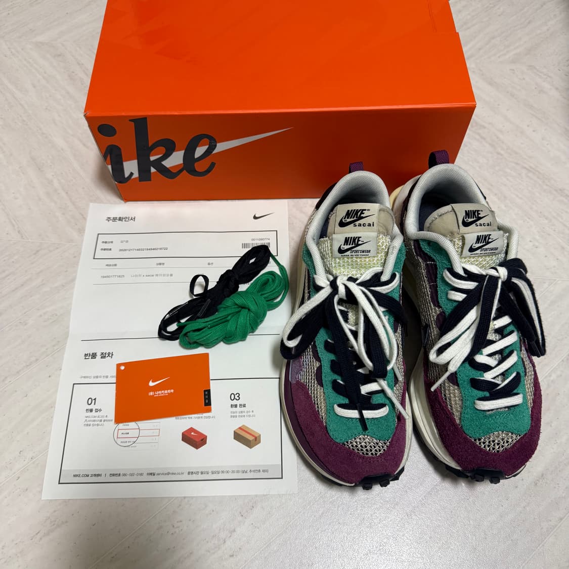 [240] 나이키 사카이 베이퍼와플 상품이미지1