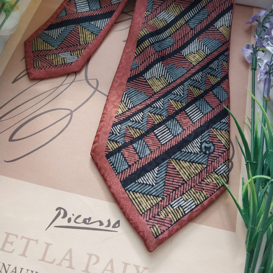 밀라숀 실크 와인 기하 패턴 넥타이 8.5cm A+등급 K1352
 상품이미지3