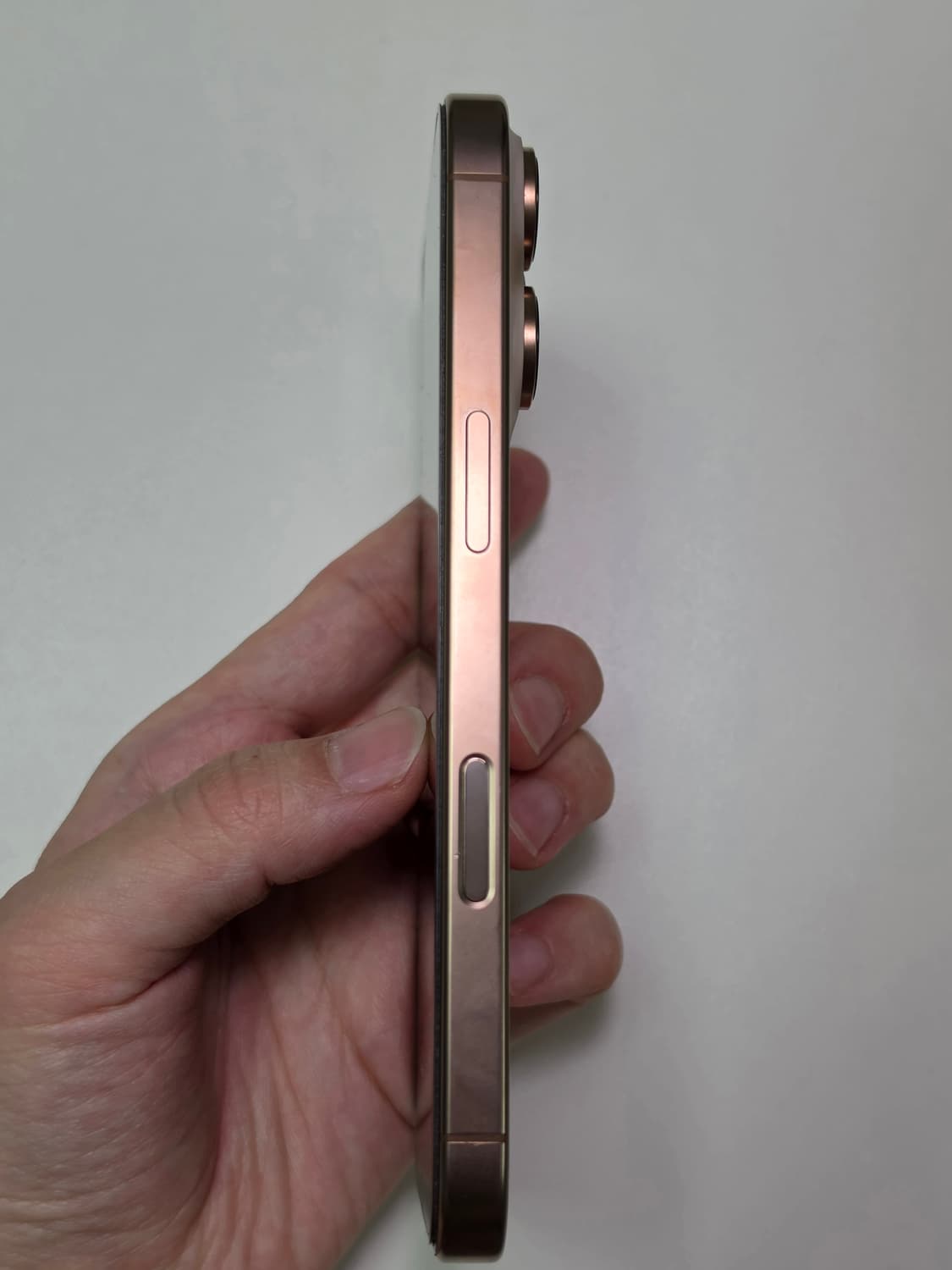 아이폰 16 프로 256기가 데저트티타늄 판매합니다(자급제) 상품이미지2