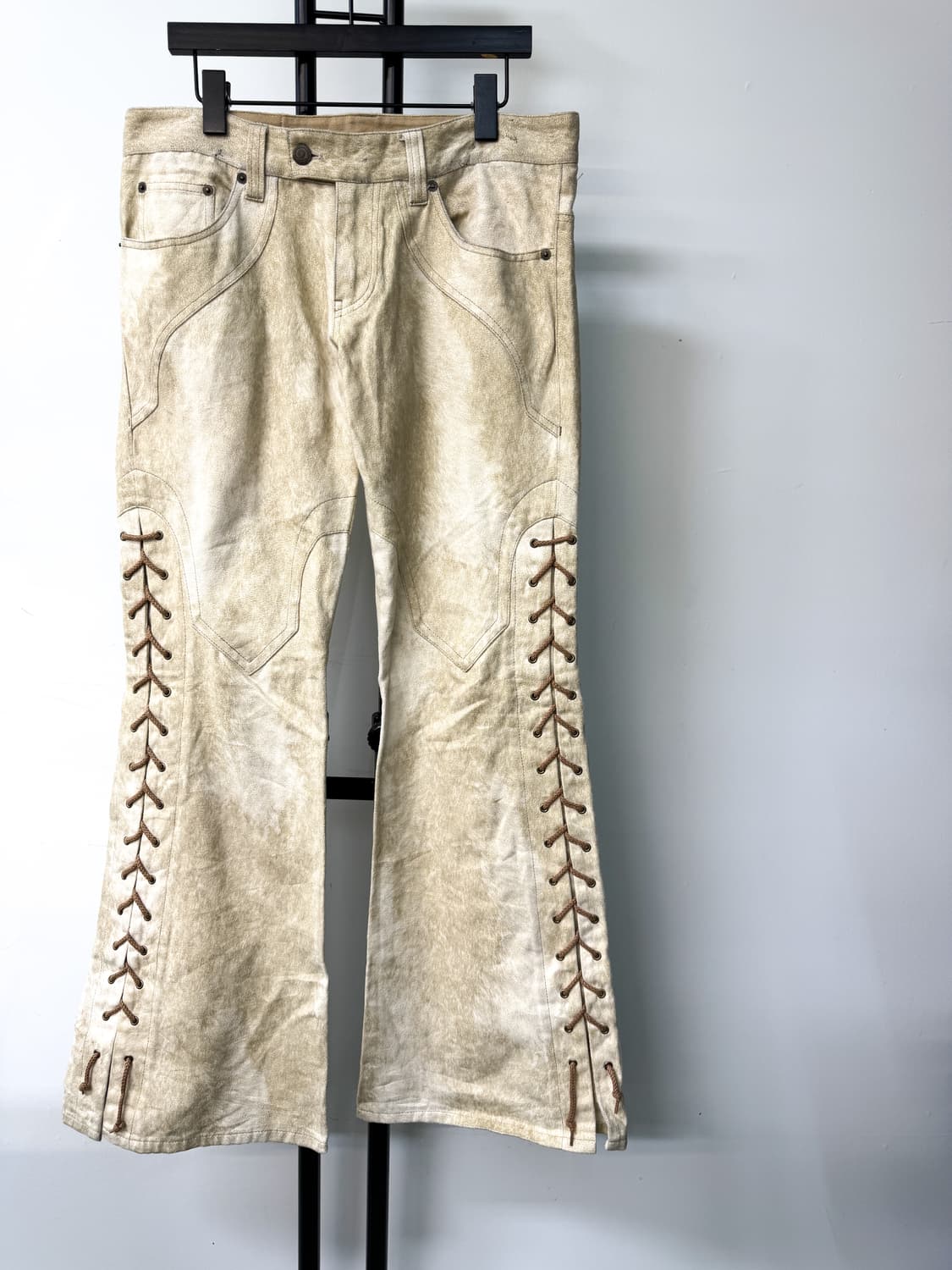 토네이도마트 레이스업 플레어 팬츠 상품이미지2