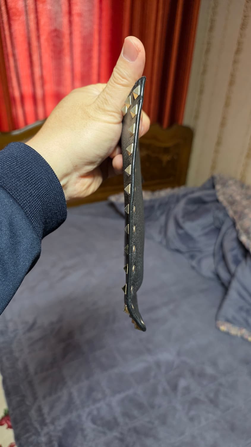 (정품) 발렌티노 락스터드 클러치/남녀공용/검정/개인 상품이미지8