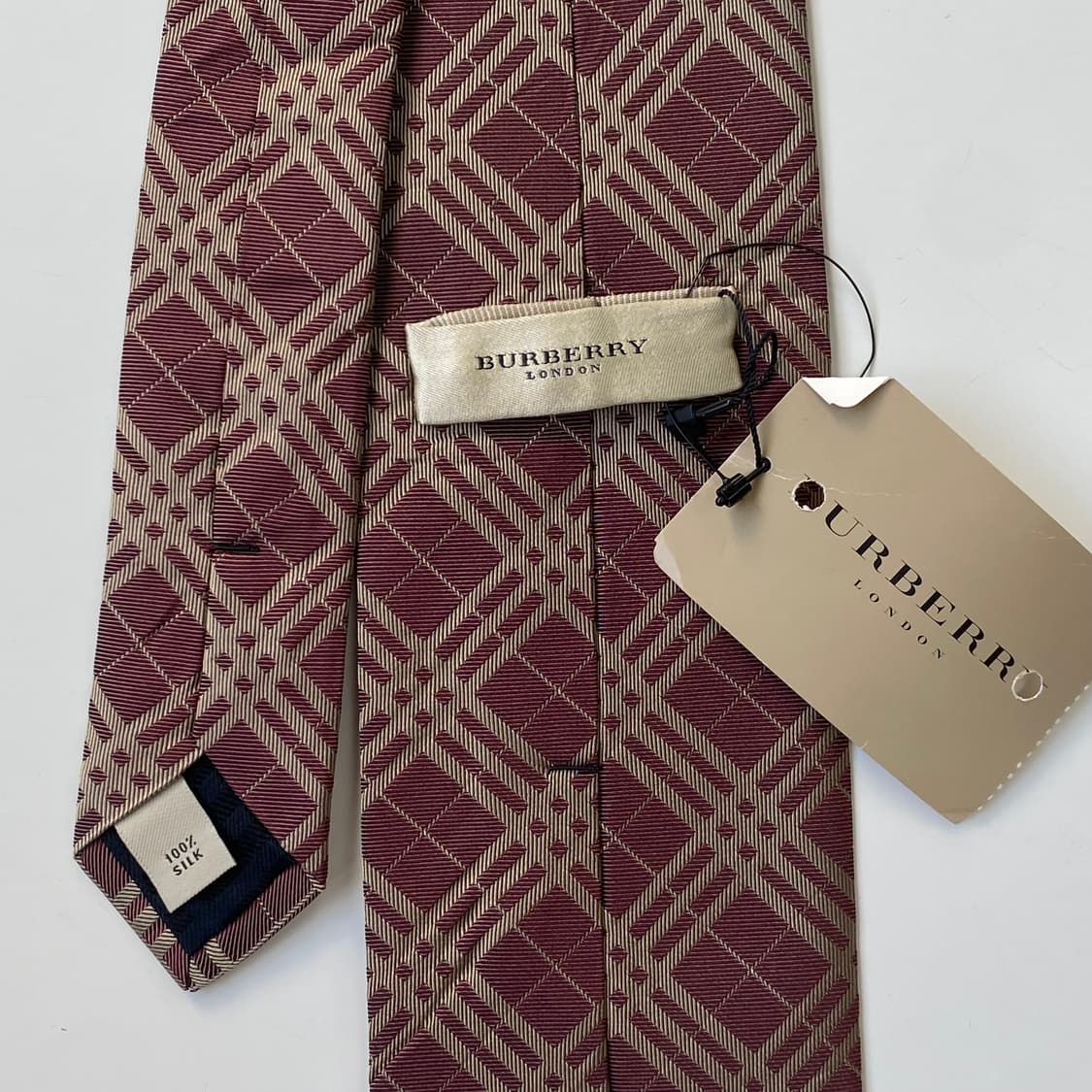 택달린 버버리 노바체크  명품 정품 넥타이 (Burberry)8.4cm 상품이미지5