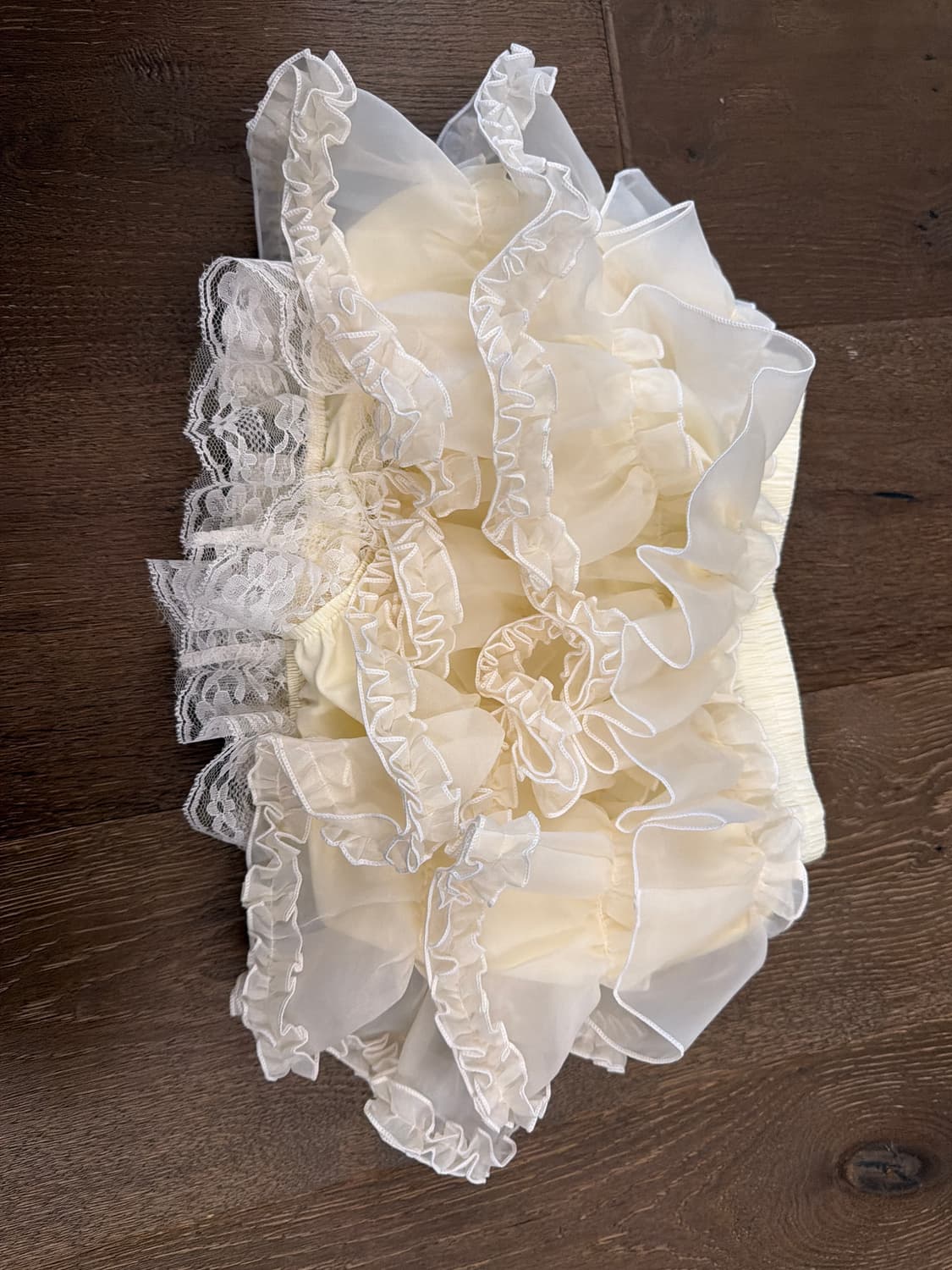 러프넥 프릴 스커트 아이보리  상품이미지3