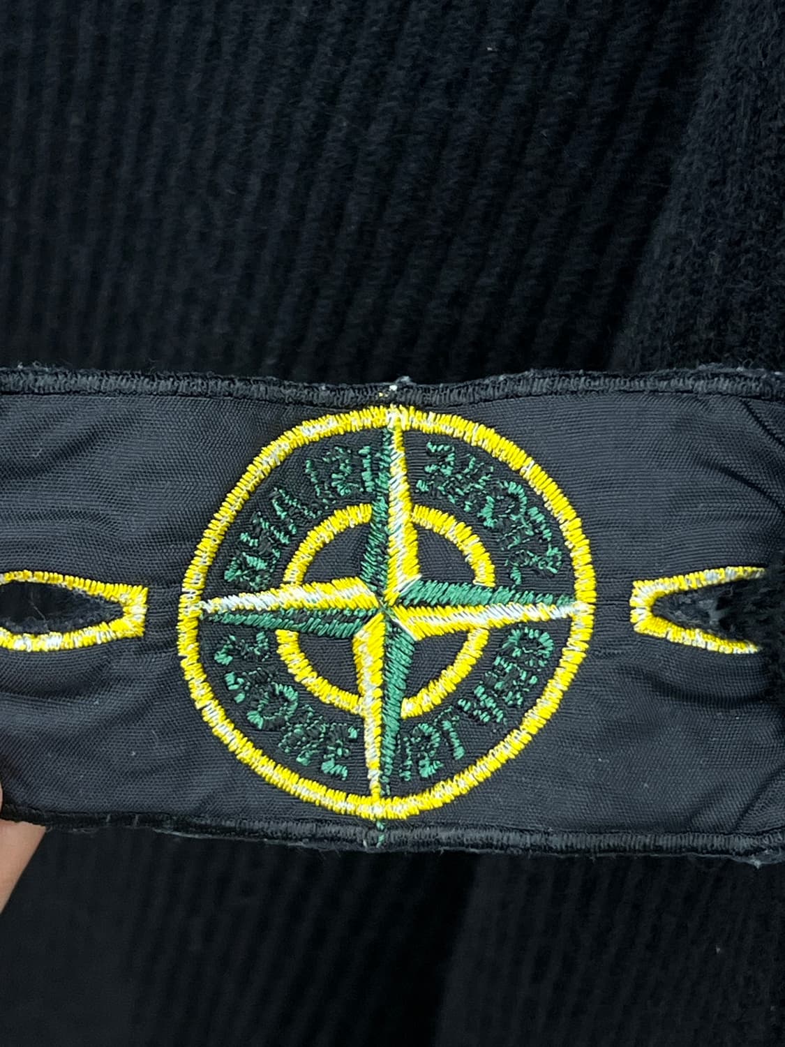 스톤아일랜드 와펜 블랙 골지 니트 상품이미지6