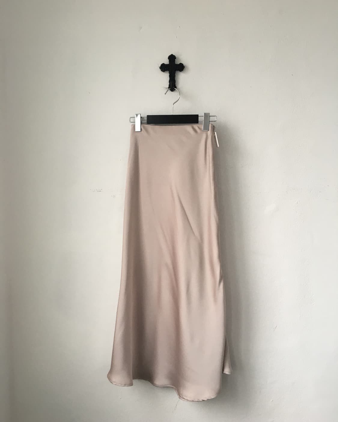 Glossy long skirt 상품이미지1