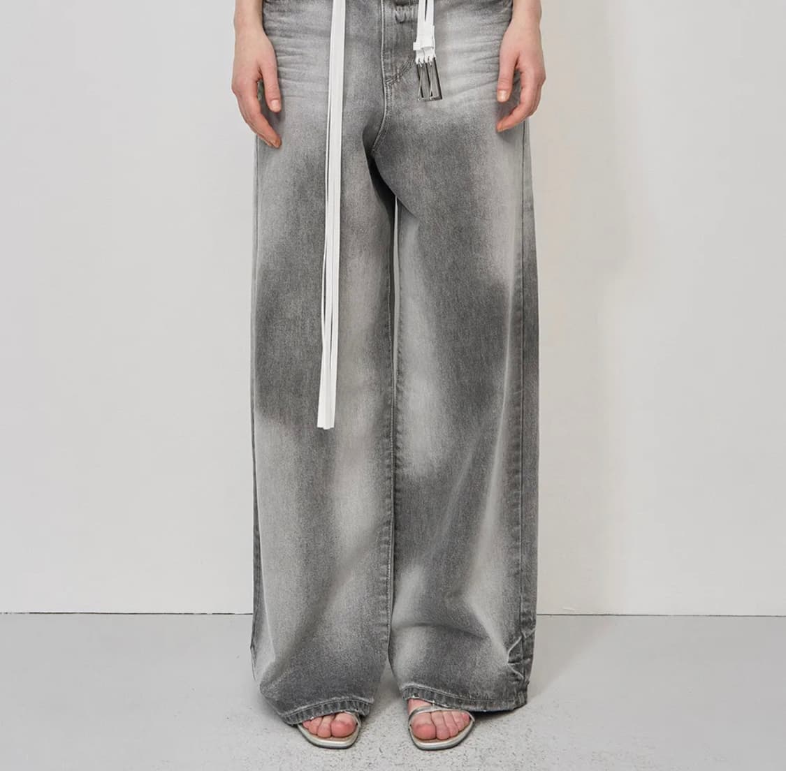 LCDC HAND BRUSHED WIDE-LEG DENIM (GREY) 상품이미지1