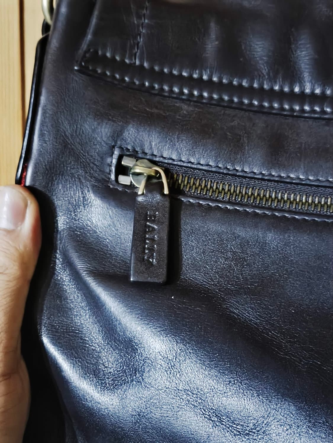 발리 가죽 크로스백 상품이미지6